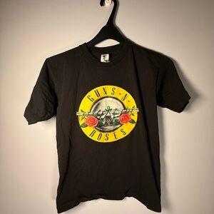 Vintage Guns N Roses t shirt 2004 Size Medium
